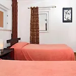 609 Villa Mariposa